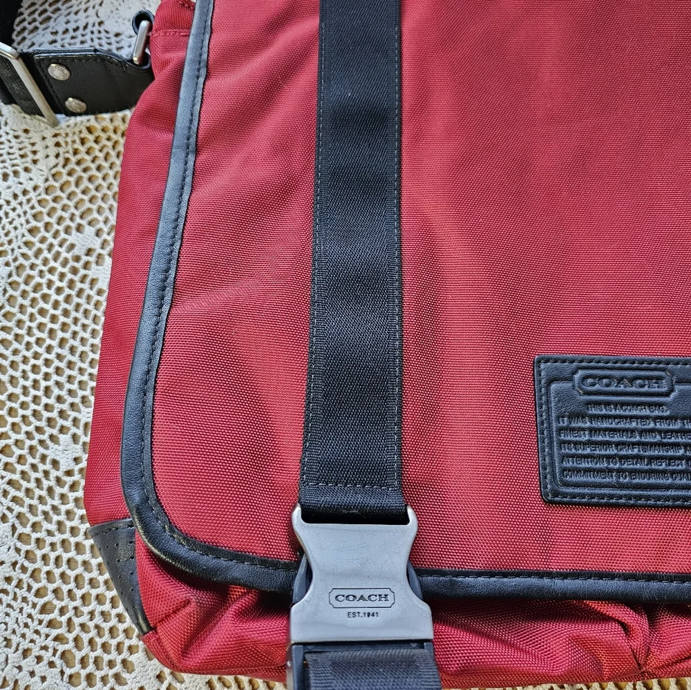 Mens/Women's Coach Messenger Bag, BURNT RED COLOR  NYLON, Not Bright Red - Picture 2 of 16